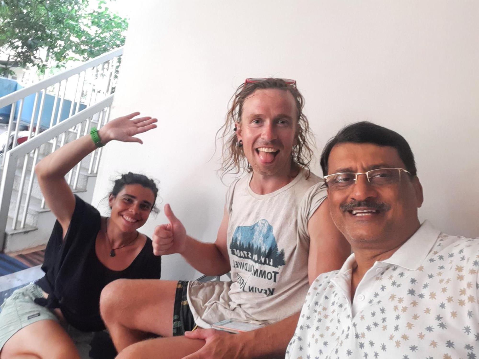 Urban Rose Homestay Канур Екстериор снимка